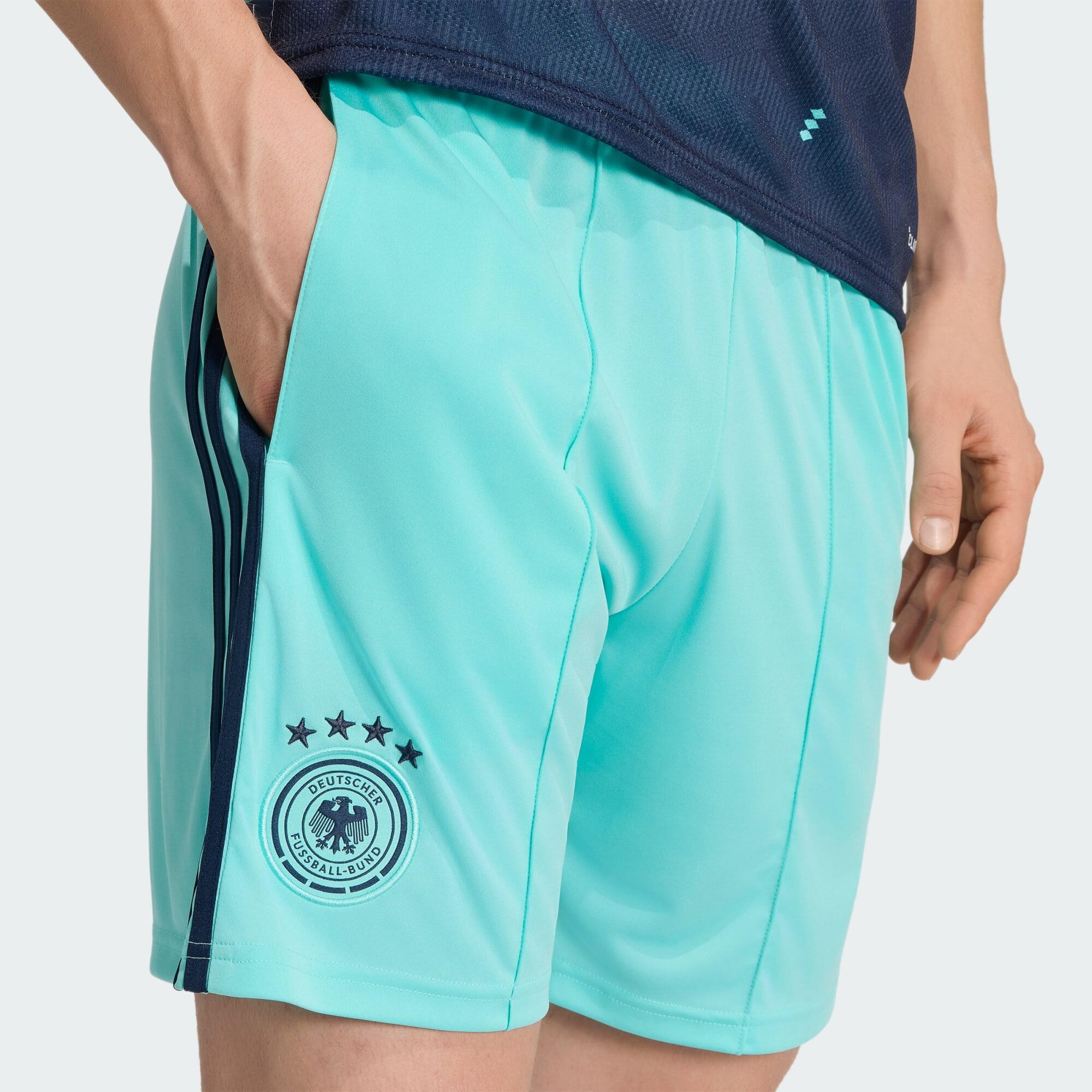 Short Away Germania 26 6/8