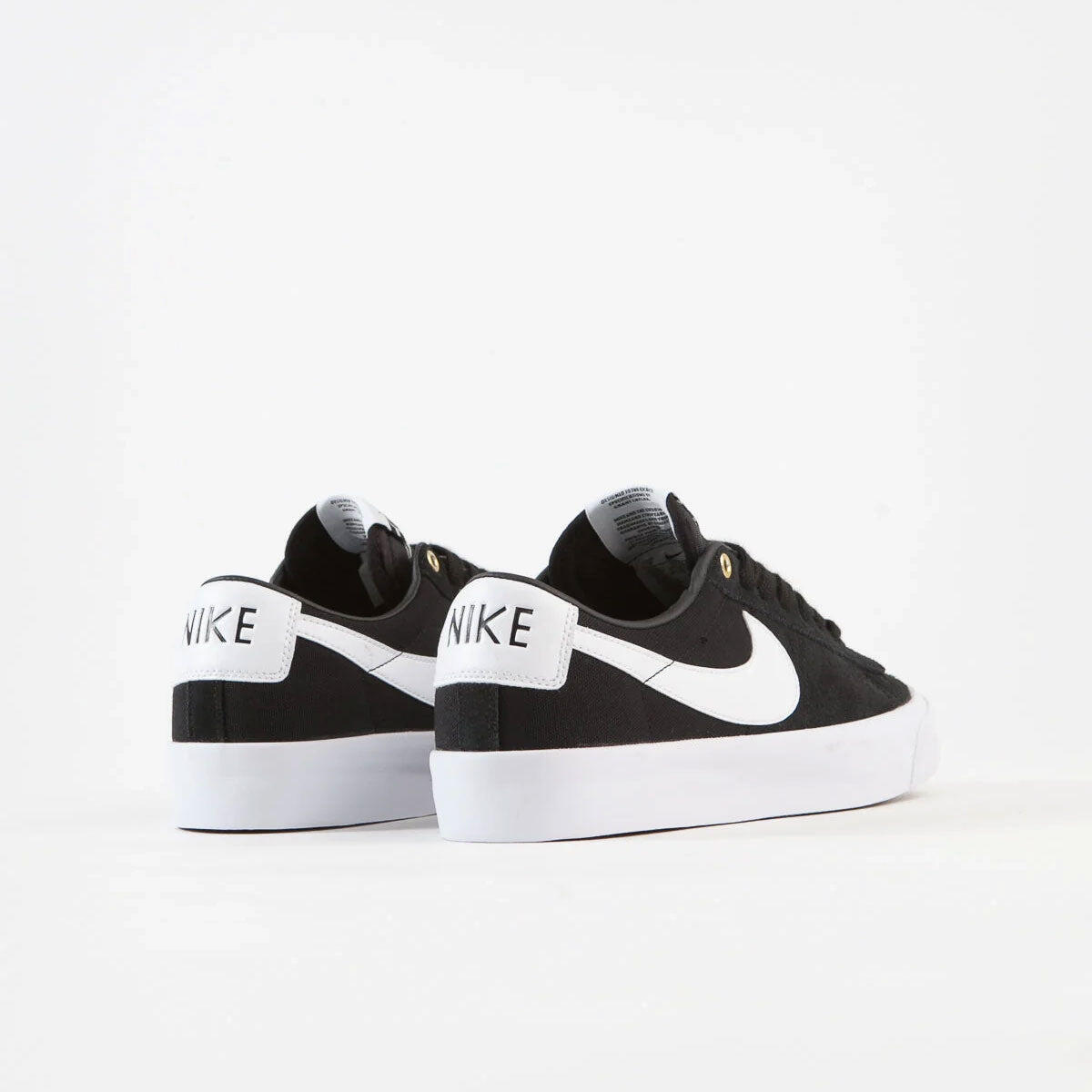 Nike SB Zoom Blazer Low Pro GT – Black/White-Black 4/5