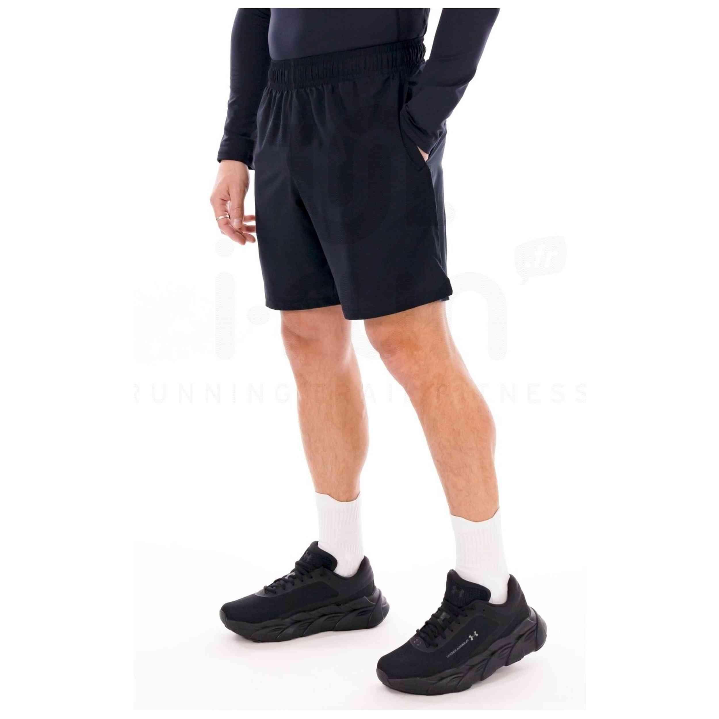 Pantalon corto Under armour modelo 1383356-009 para hombre 2/4