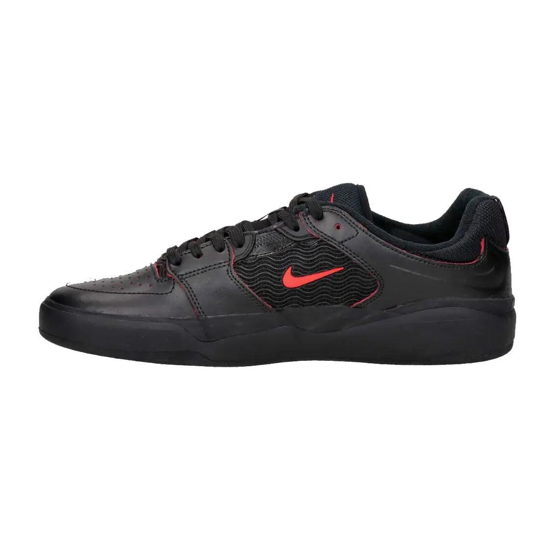 Nike SB Ishod PRM – Black/University Red-Black 2/6
