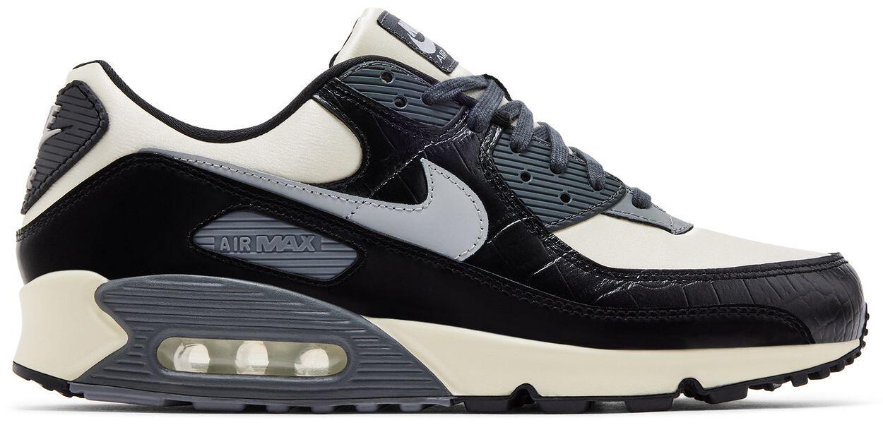 NIKE picture