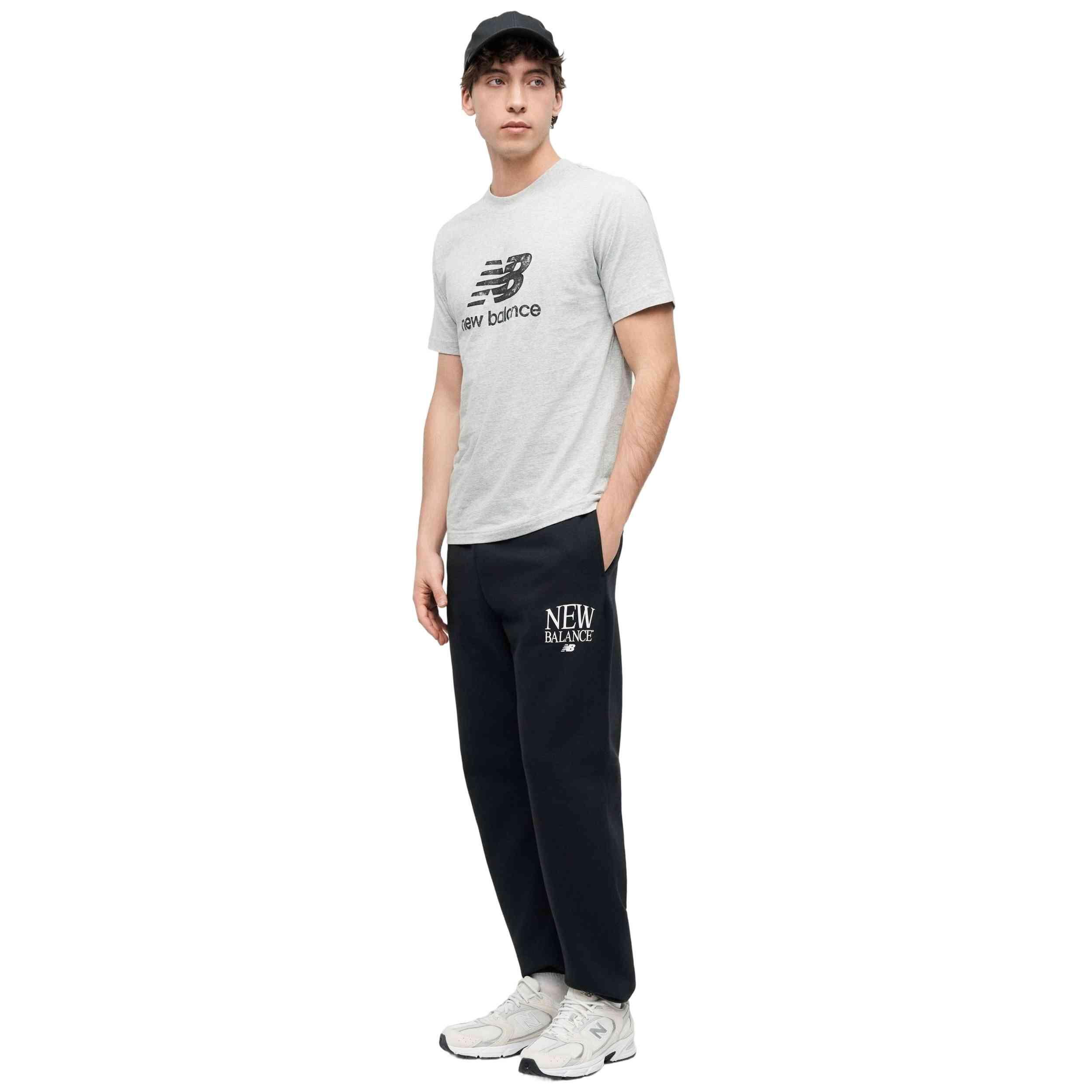 Calças de fato de treino New balance modelo MB61E74A_BK para homem 3/4