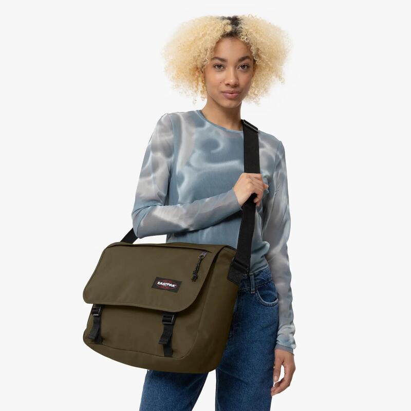 Dámská brašna na notebook Eastpak Delegate +