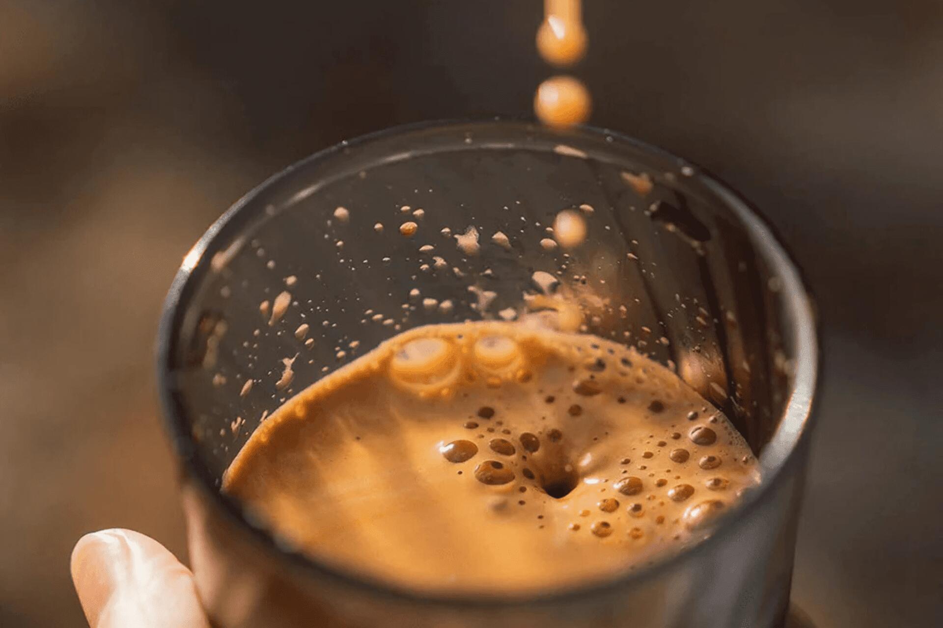 OutIn Mino Máquina de Espresso Elétrica Portátil Verde 6/8