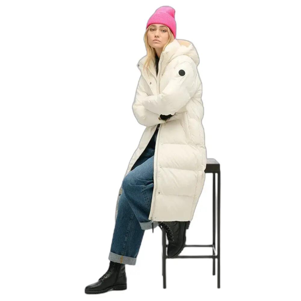 Czapka damska z miękkiej prążkowanej dzianiny Superdry 2/3