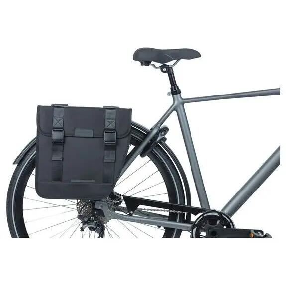 Sacoche porte-bagage vélo étanche en polyester avec réfléchissant tour Basil (x2 3/7