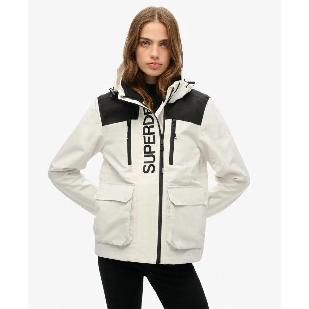 WHITE / BLACK