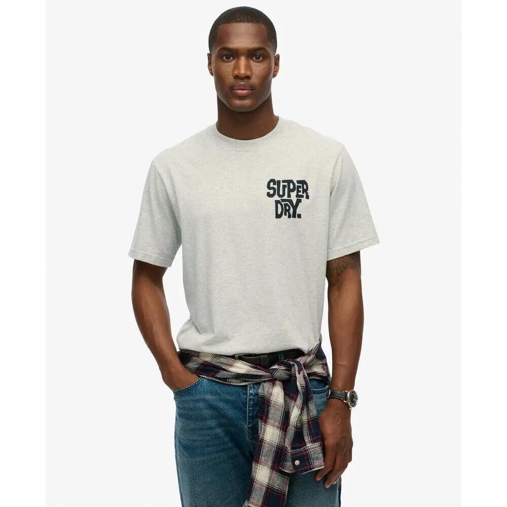 Ruimvallend narratief buiten T-shirt. 3/6