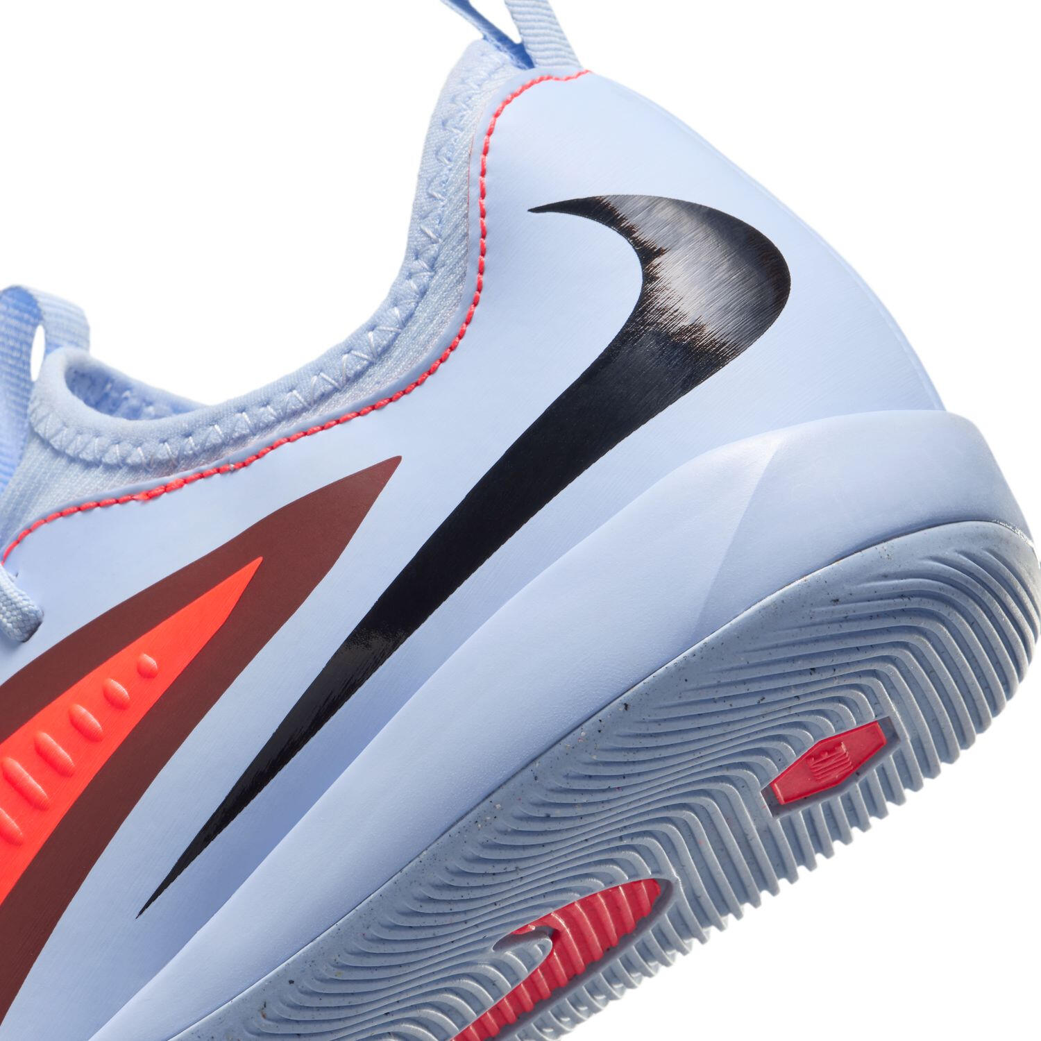 Chaussures de football Nike Jr Phantom 6 Low Acad IC 4/7