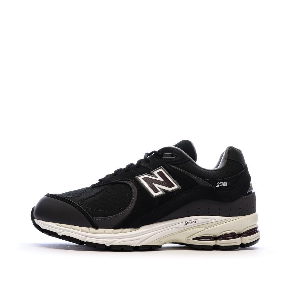 New Balance 2002 Men's Black Trainers