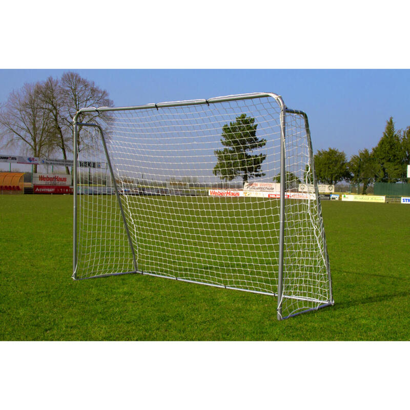 Stalowa bramka do piłki nożnej o wymiarach 2,15 x 1,50 m