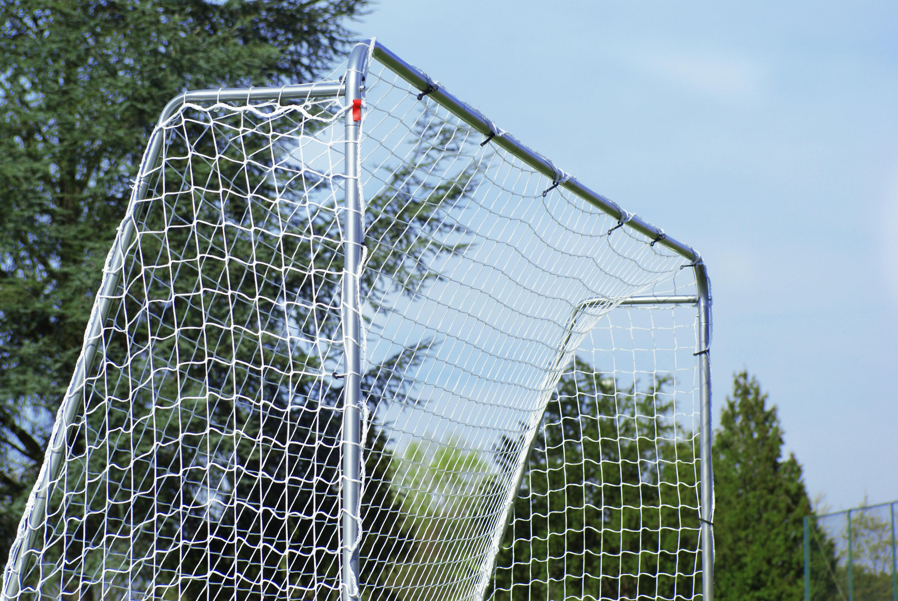 Baliza de aço de 3x2m com bola e parede de remate francesa 4/9