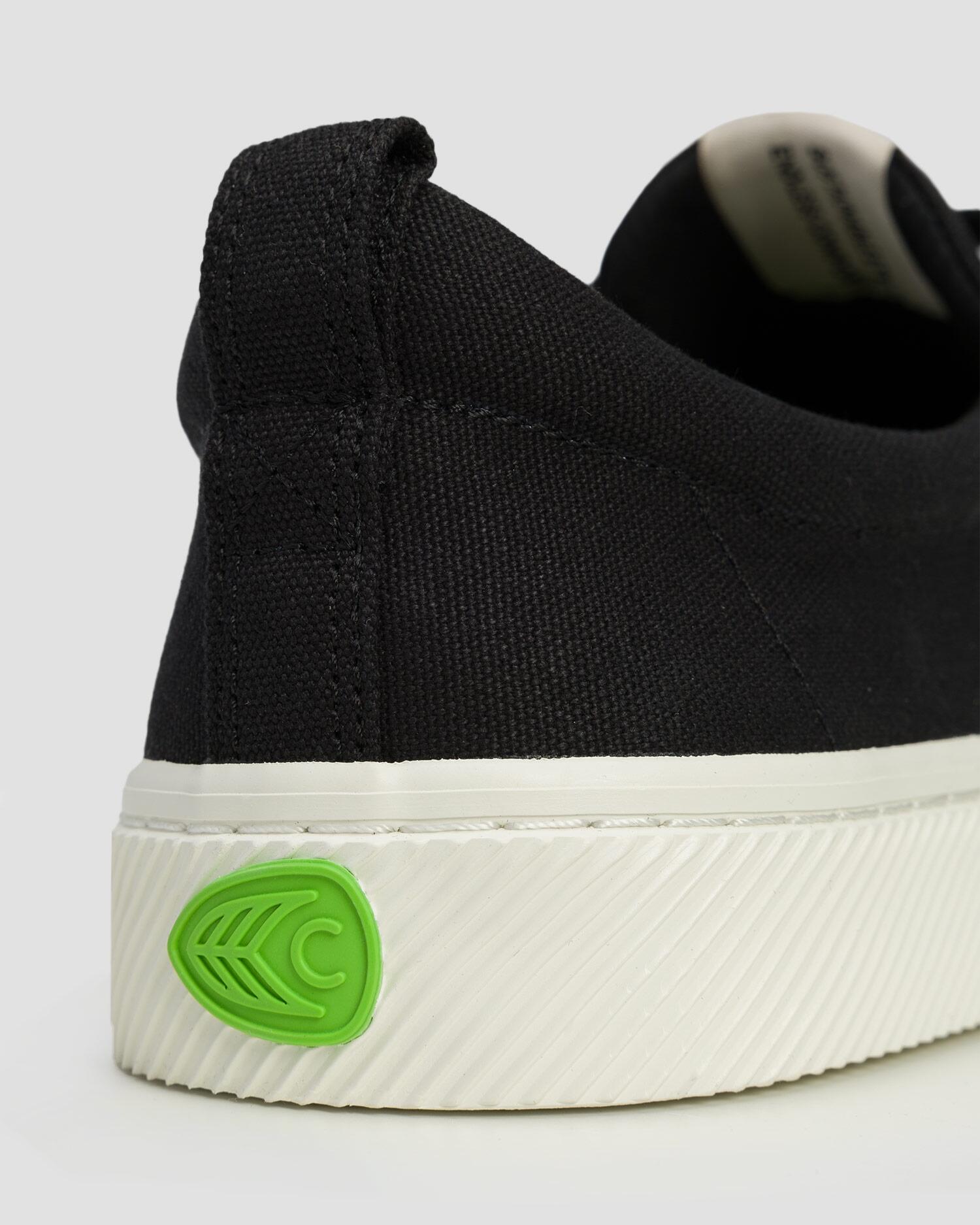 Buty sportowe Cariuma OCA Low Black Canvas Unisex 7/7