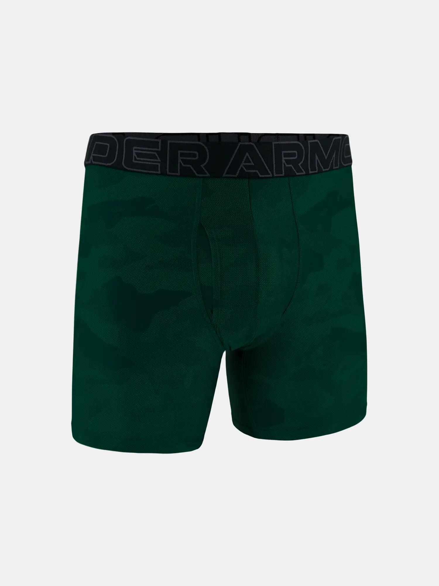 UNDER ARMOUR picture