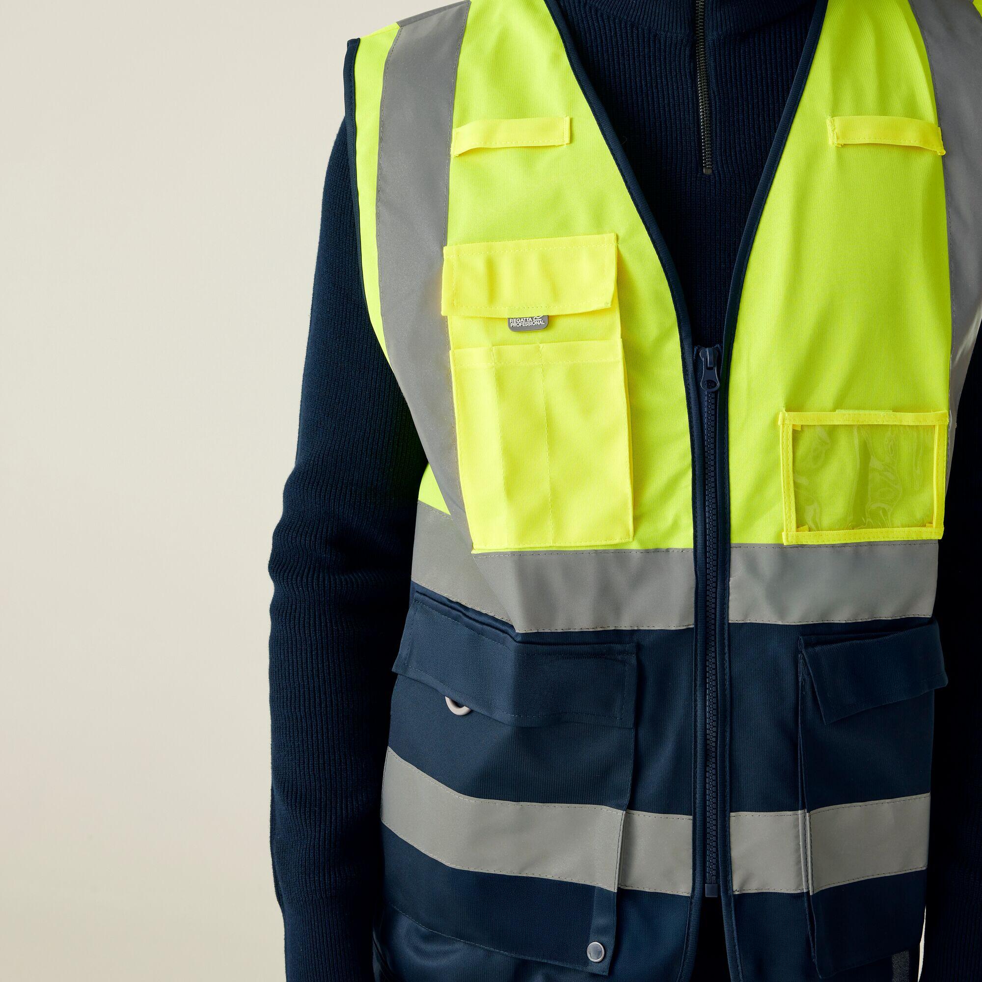 T-shirt Escursionismo Uomo Executive Vest 4/7