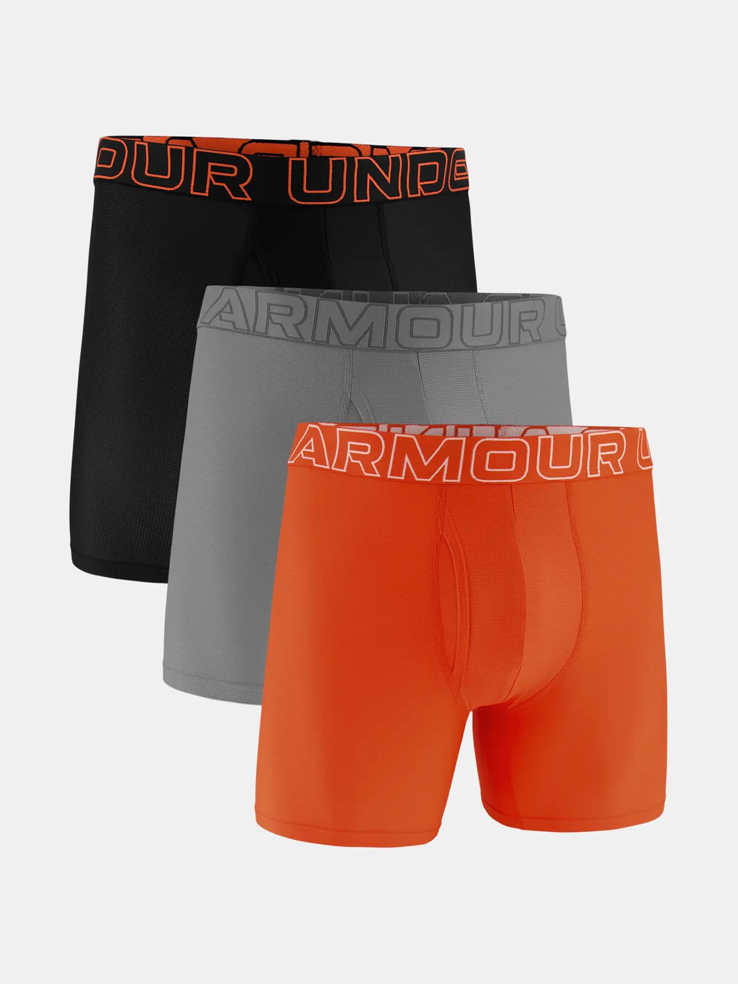 UNDER ARMOUR picture