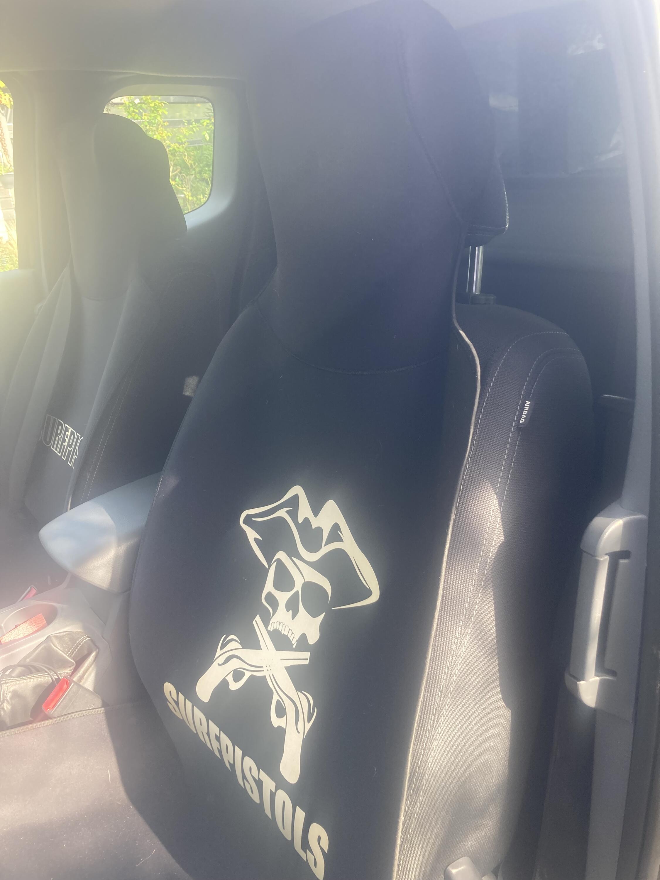 HOUSSE DE SIEGE DE VOITURE POUR SURFER SURFPISTOLS XTREM NEO 2/2