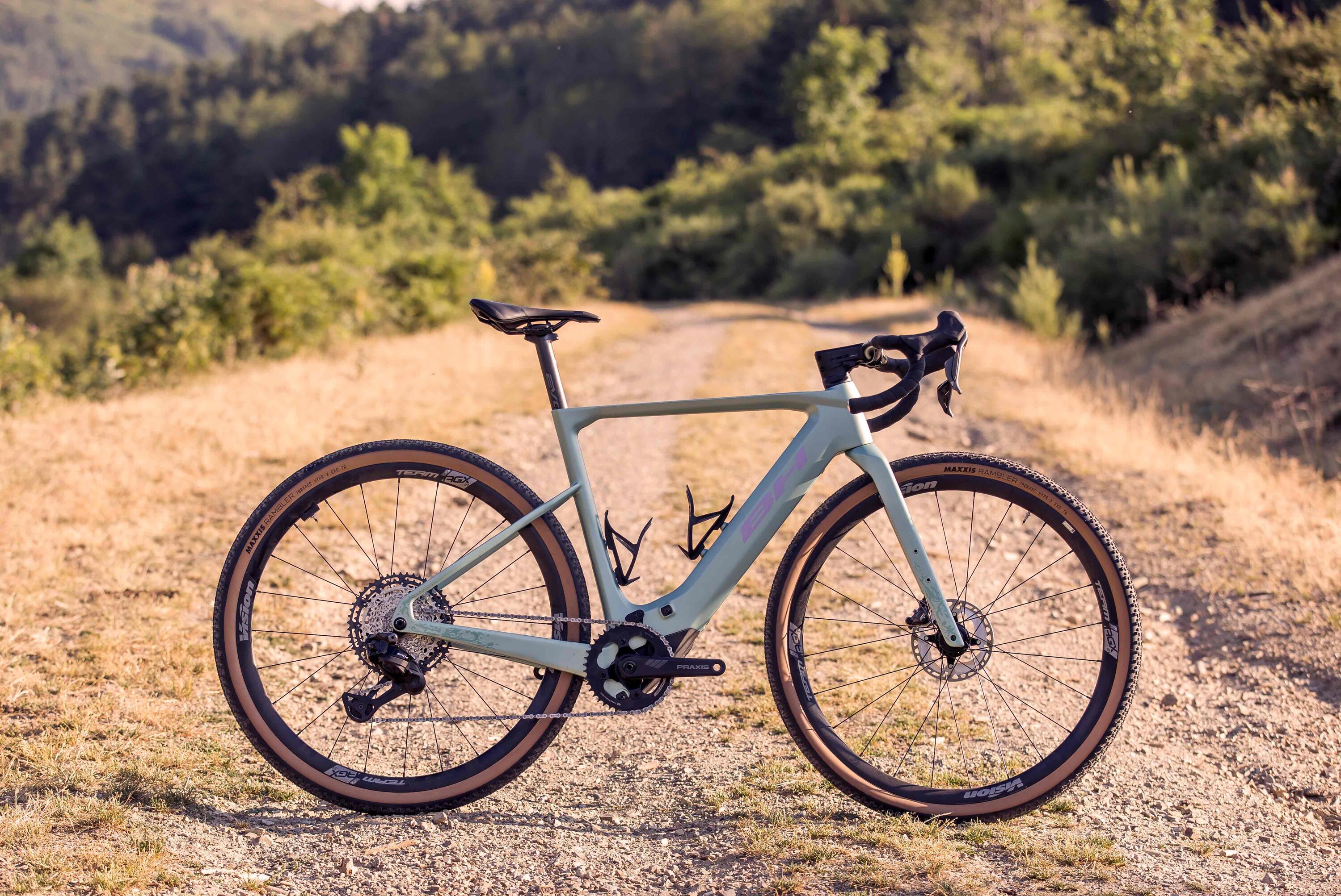 Bicicleta eléctrica Bh Igravelx Nx Carbon 2.9 (2026)verde-morado 2/4