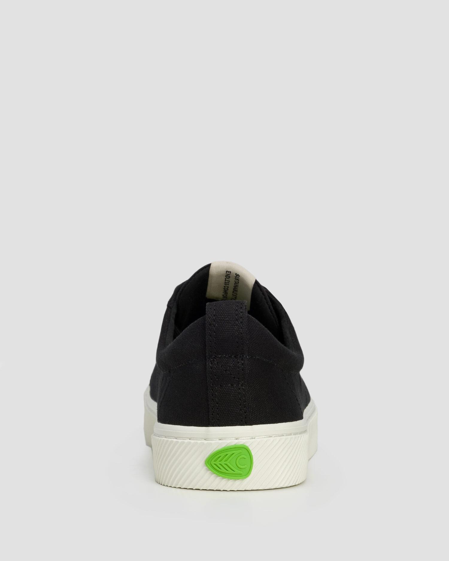 Buty sportowe Cariuma OCA Low Black Canvas Unisex 6/7