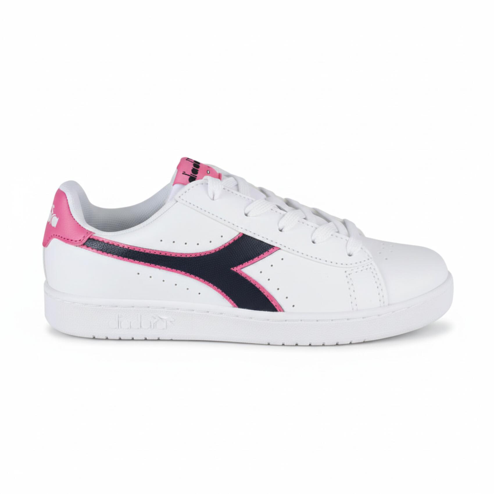 DIADORA picture