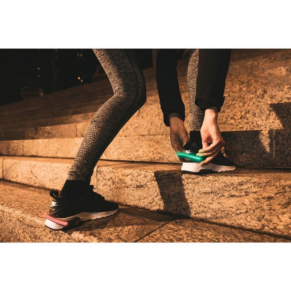 Tunturi LED Schuhclip leuchtend Grün One Size 3/3