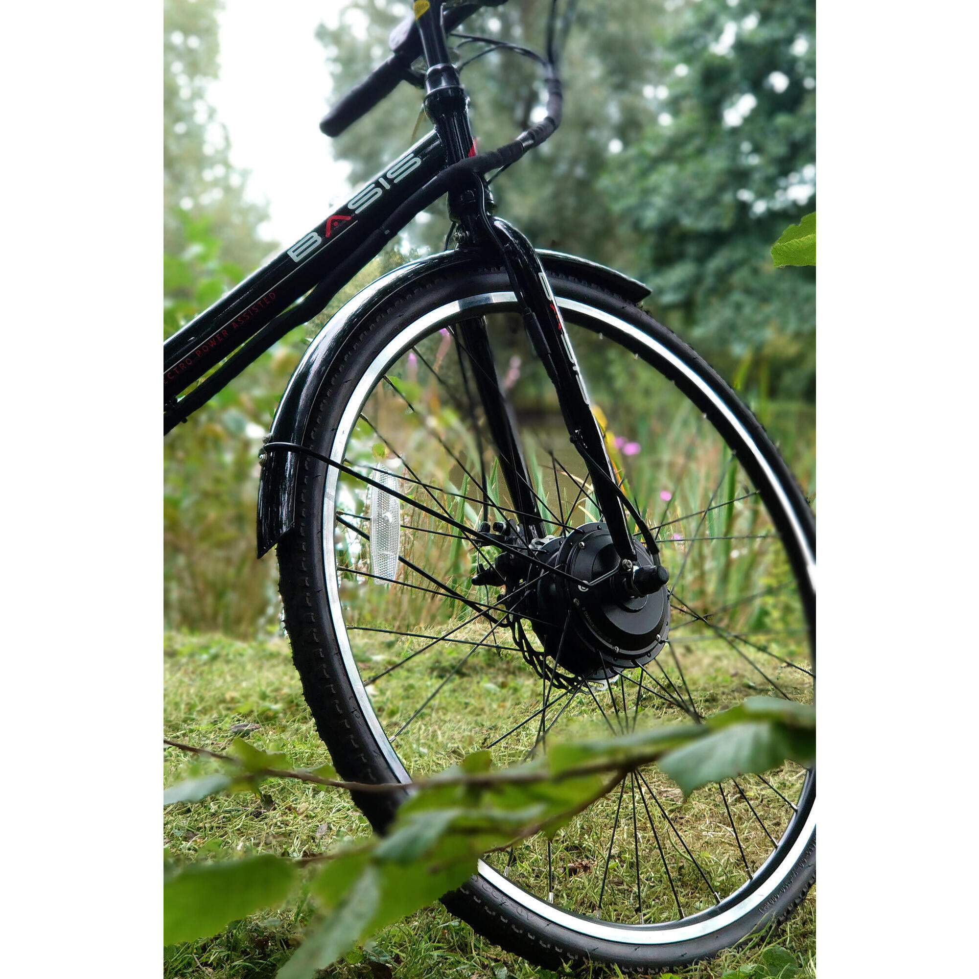 Basis Hybrid Full Size Folding Electric Bike 700c Wheel Black/Red 9.6Ah 3/5