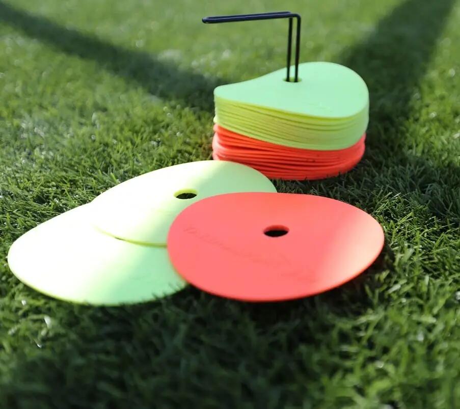Markierungsmatten für ebene Spielfelder – Set mit 20 gelb-orangenen Markierungen 3/6