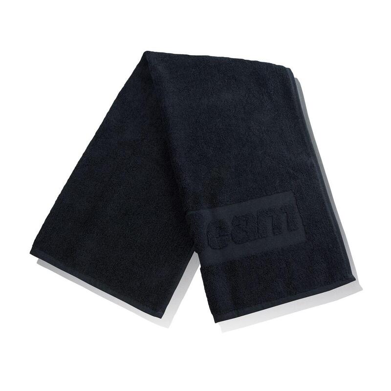 Ręcznik do fitness czarny - GymBeam Czarny