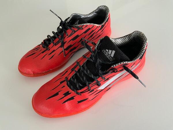 Entre Particuliers - Chaussures de football adidas rouges 2/7