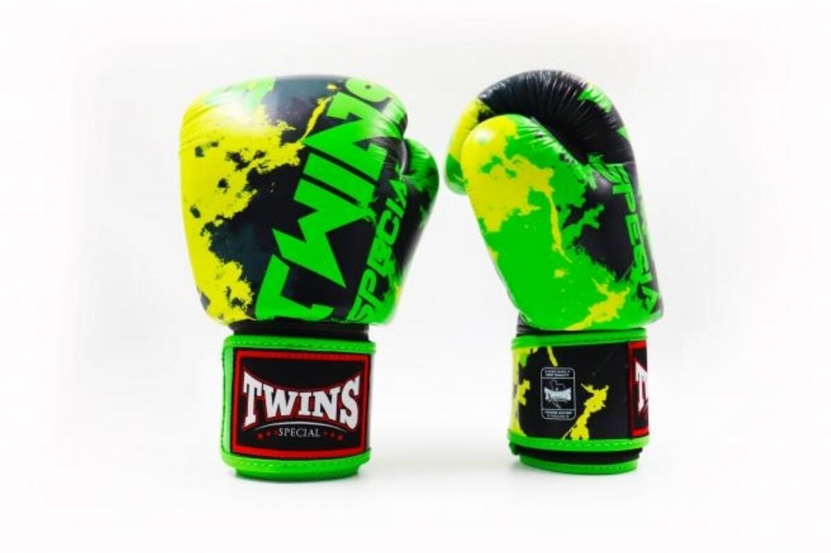 Guantes de boxeo tailandés Twins Special FBGVL 3 2/4