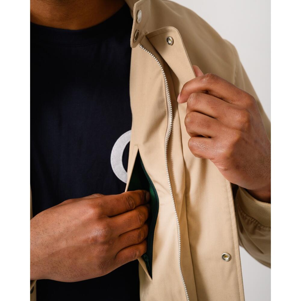 Chaqueta Beige Lacoste  Harrington de Sarga Hidrófuga con Detalles Sofisticados 6/6