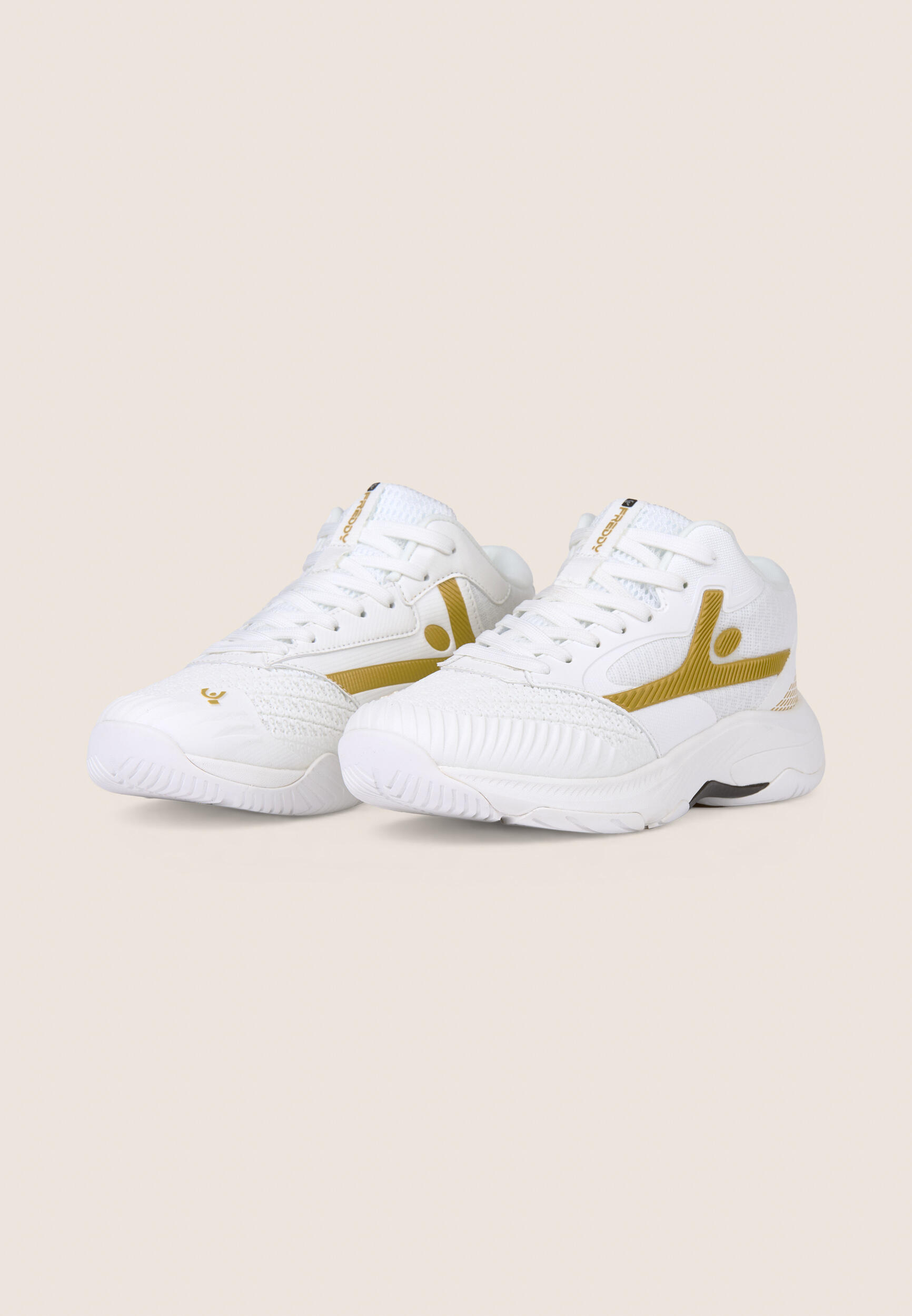 Chaussures techniques de volley-ball et de padel avec semelle Grip et semelle in 3/4