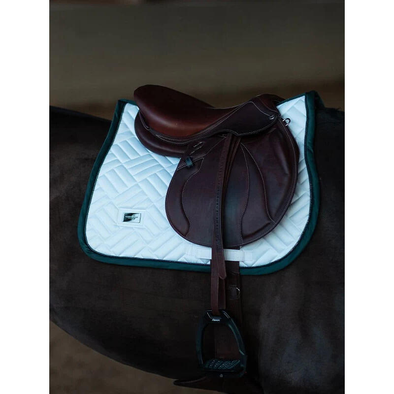 Tapis de selle Modern White Dramatic Monday - Equestrian Stockholm 2/4