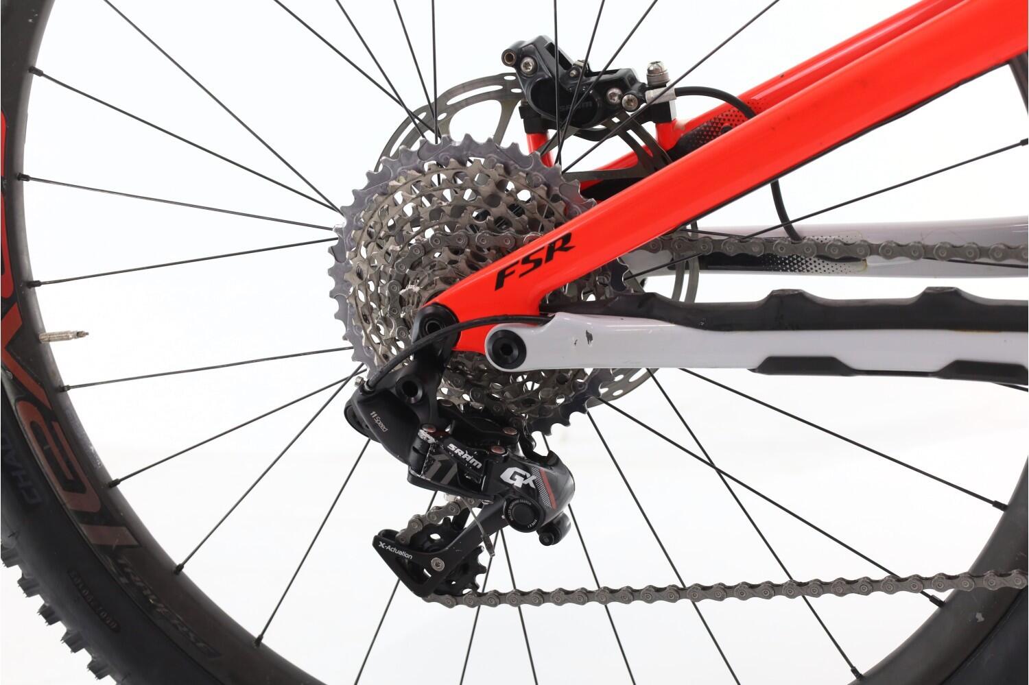 Refurbished E-MTB Fully ·  Turbo Levo S-Works GX · Sehr guter Zustand 3/8