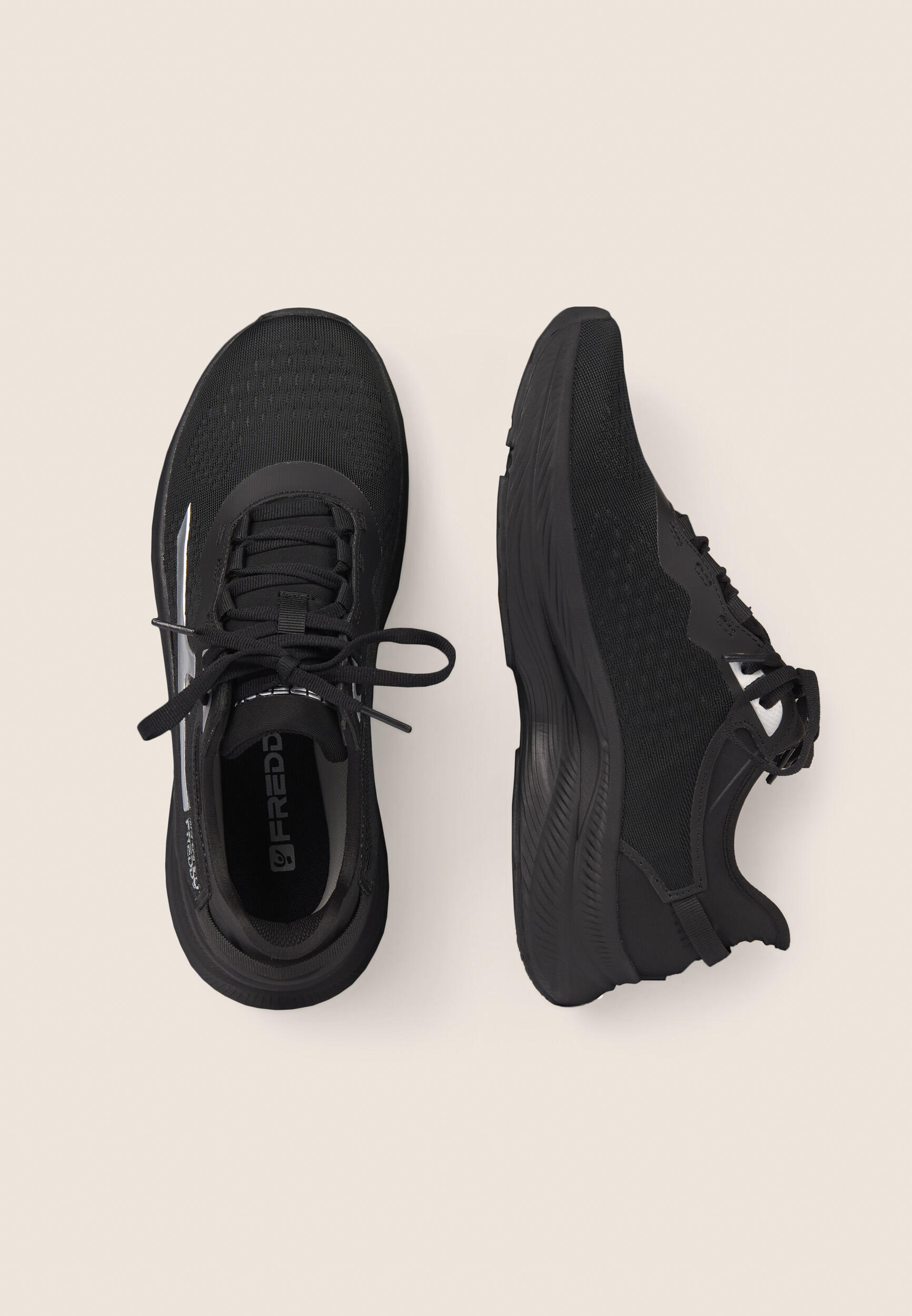 Sneakers femme en mesh avec supports techniques et semelle légère 3/3
