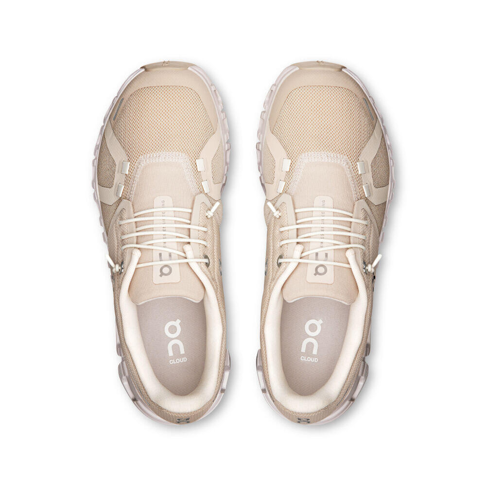 Zapatilla Beige On Running Cloud 6 Pearl/White Women Ajuste Holgado 3/7