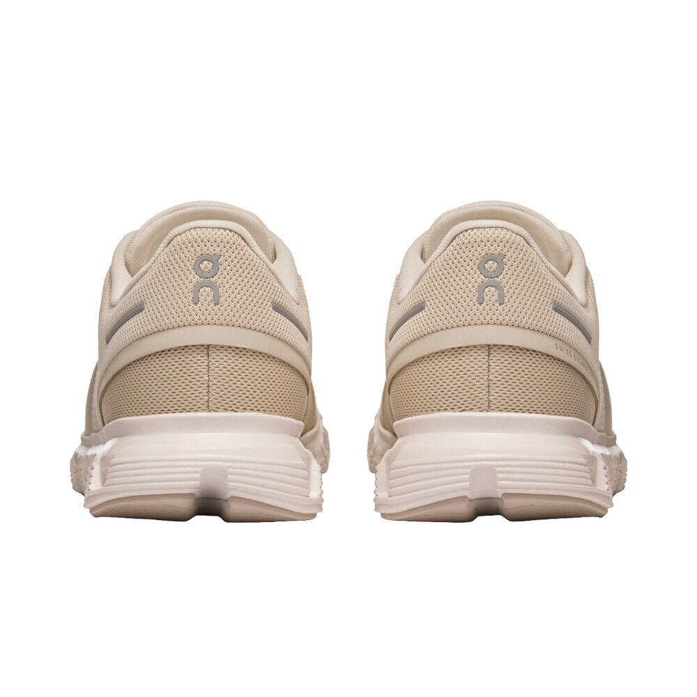 Zapatilla Beige On Running Cloud 6 Pearl/White Women Ajuste Holgado 4/7