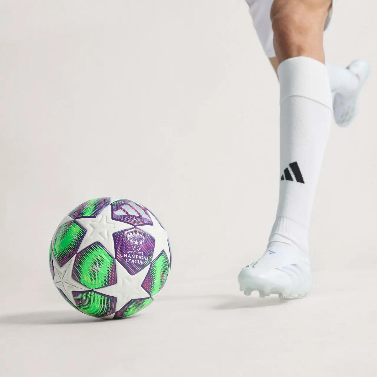 Futball-labda - UEFA Champions League Pro, Adidas 5/6