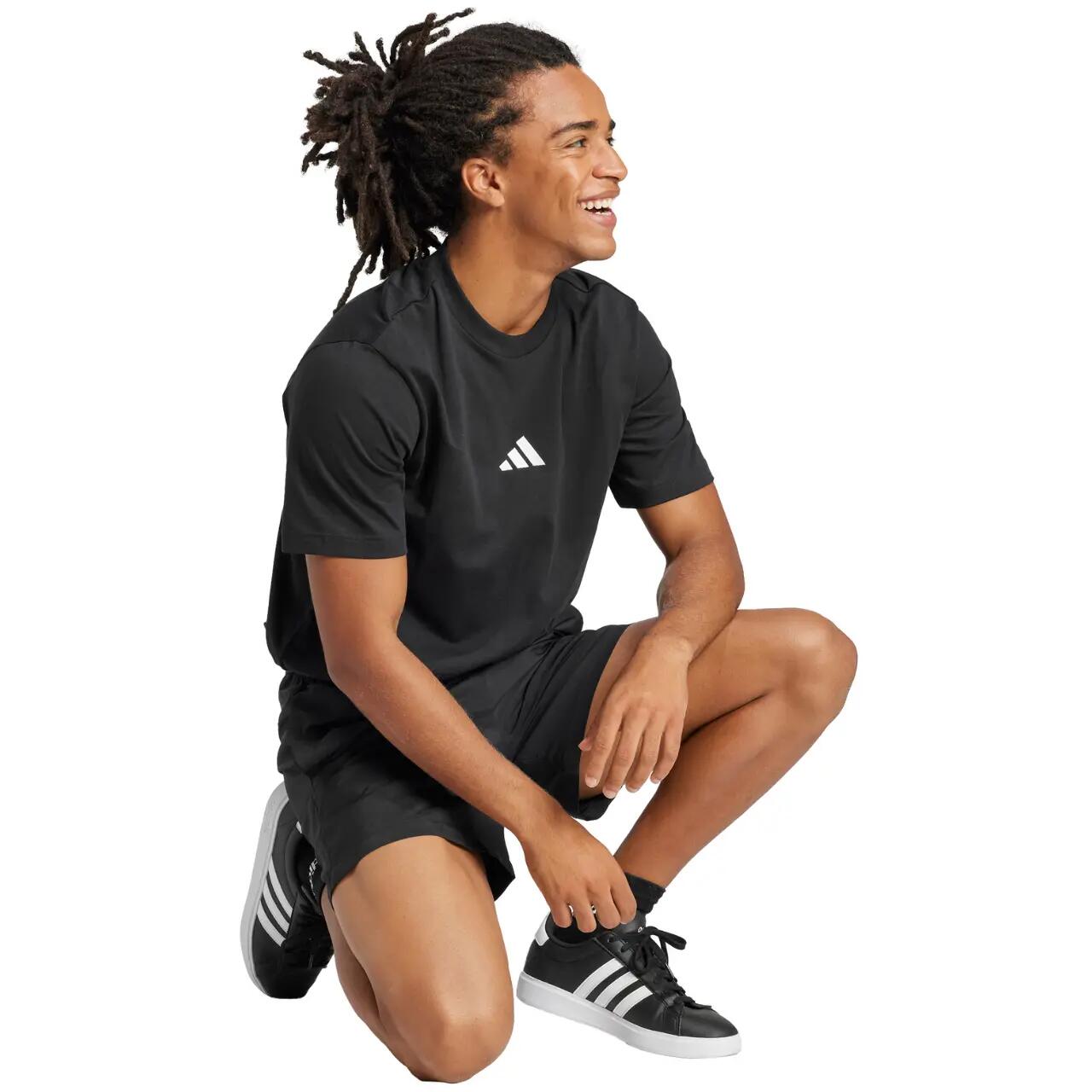 Camiseta Essentials Small Logo Single Jersey 6/9