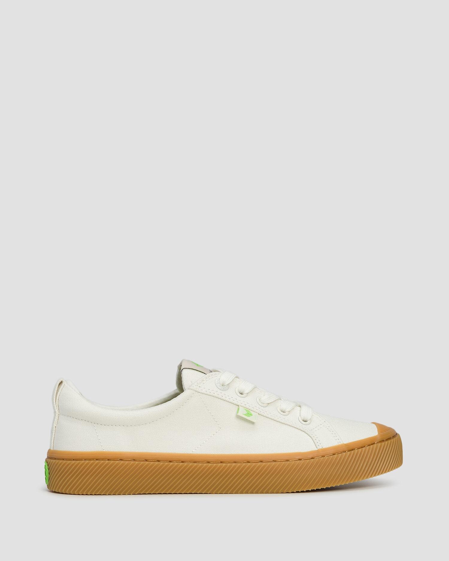 Tenisówki Cariuma OCA Low Gum Off-White Canvas