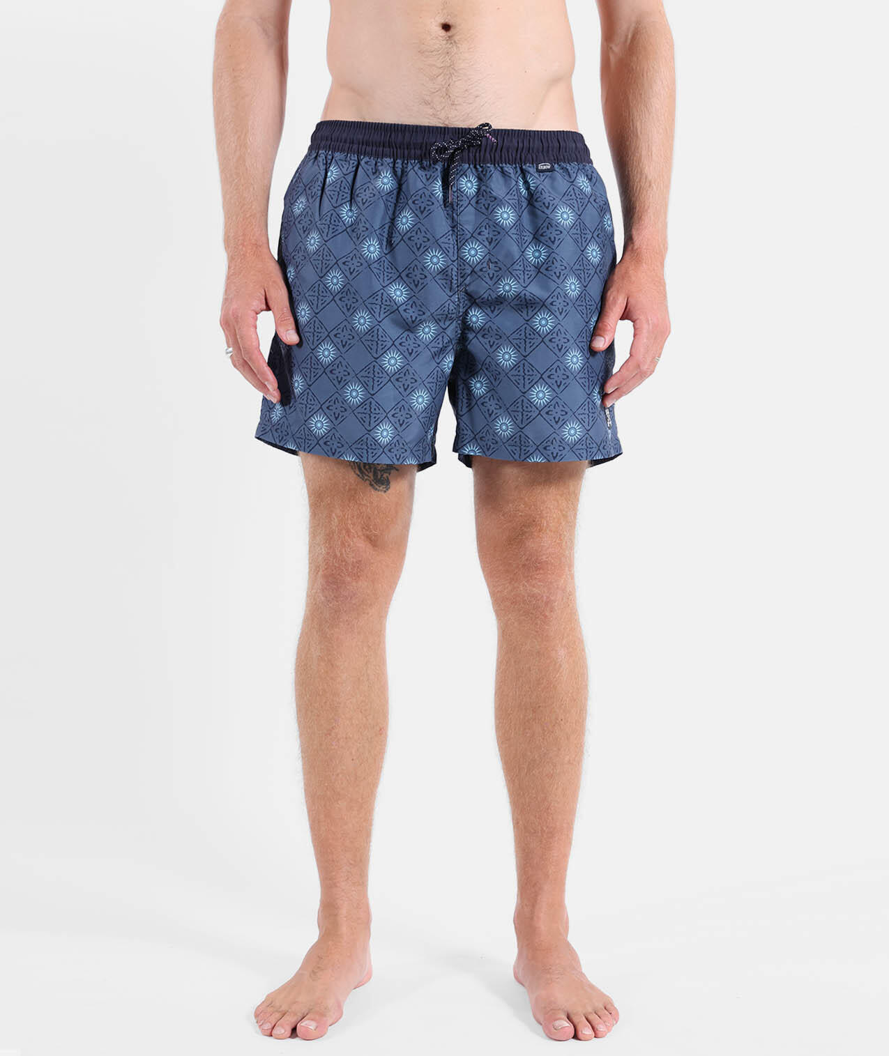 Beachshort LOBBY 2/5