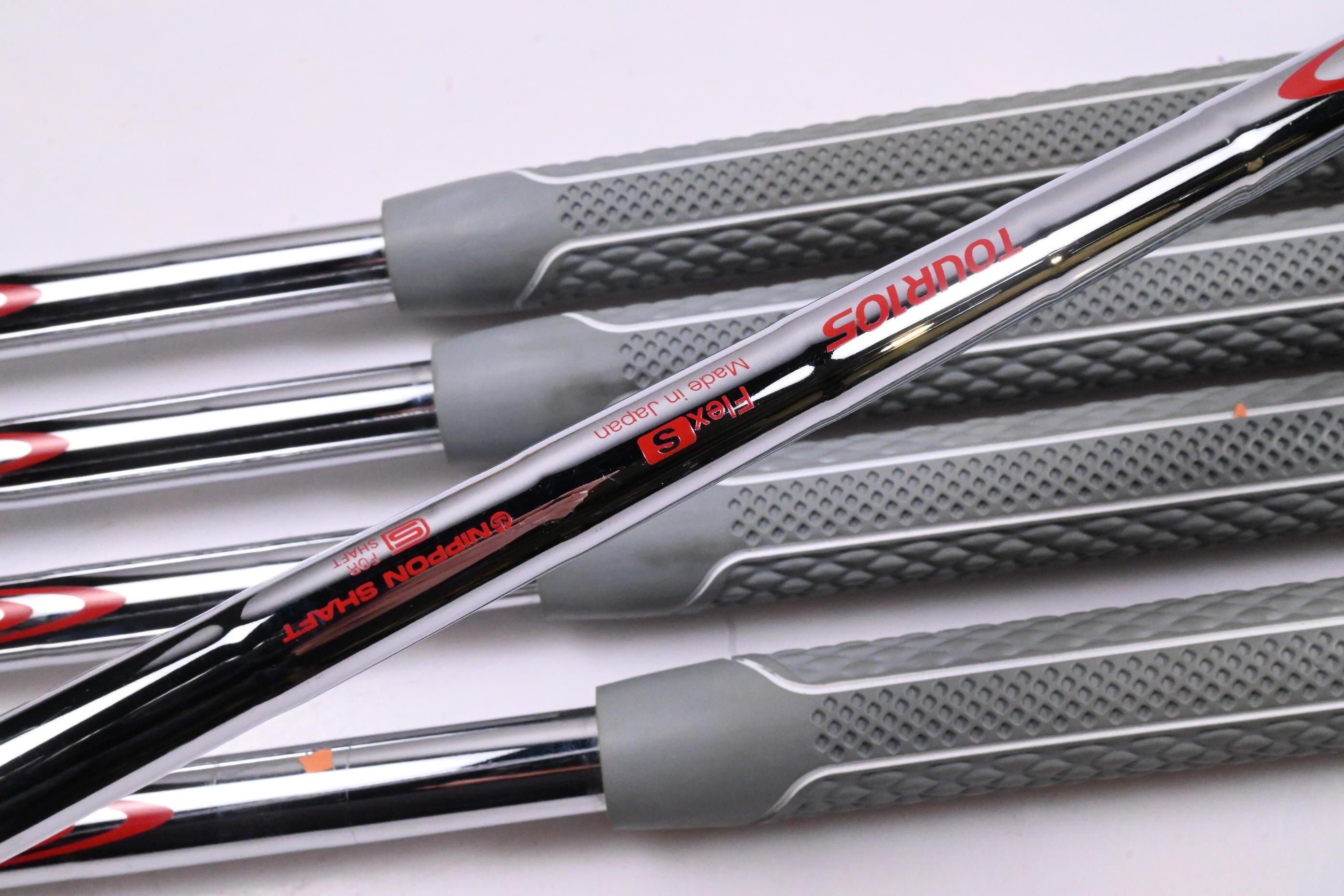 Srixon ZXi7 Irons / 6-PW / Stiff Flex N.S.Pro Modus³ Tour 105