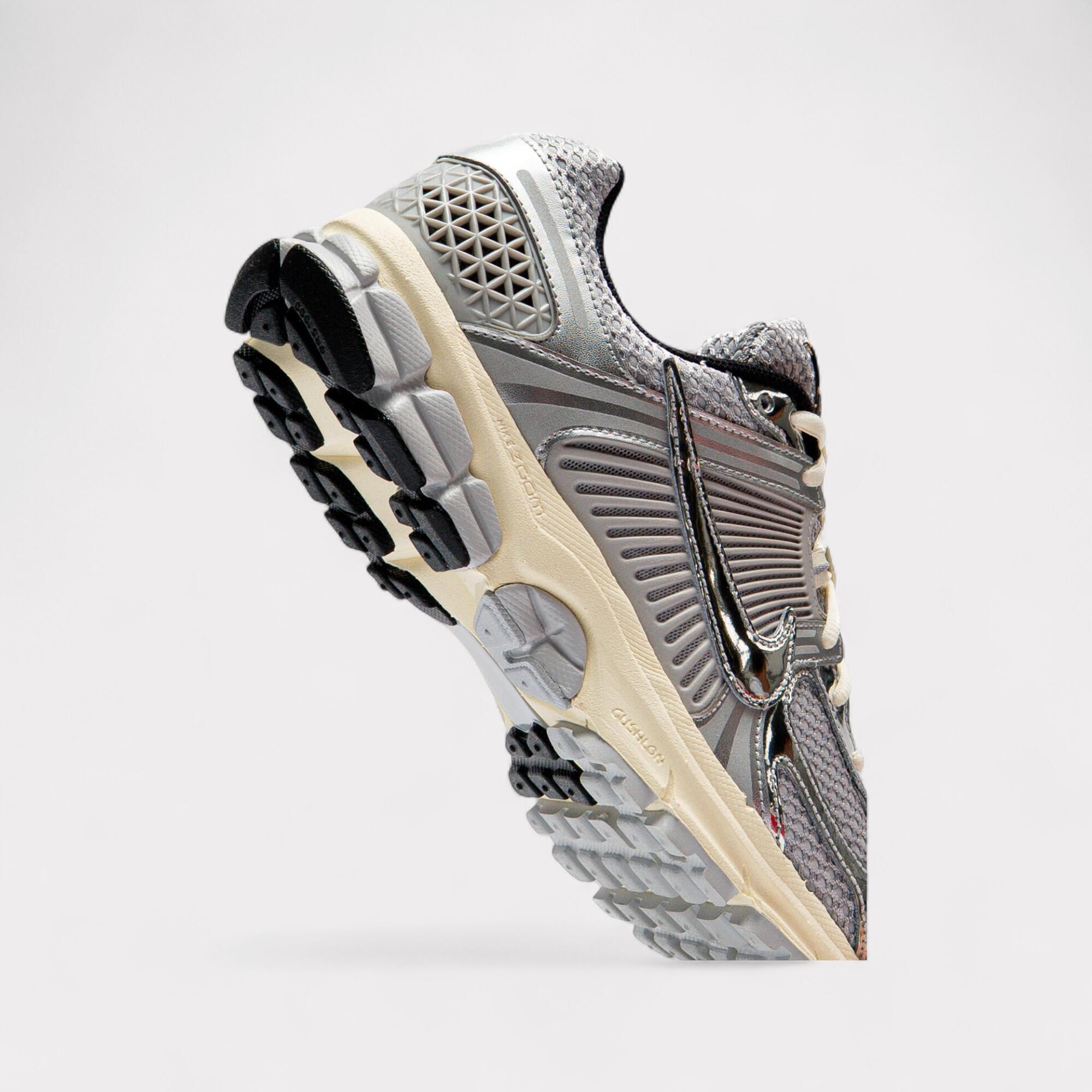 Nike Zoom Vomero 5 - Chrome Coconut 5/5