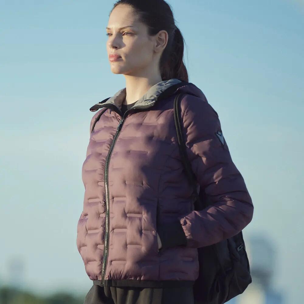 Plumífero con capucha para mujer Macron Athleisure FCC Cortina 3/7