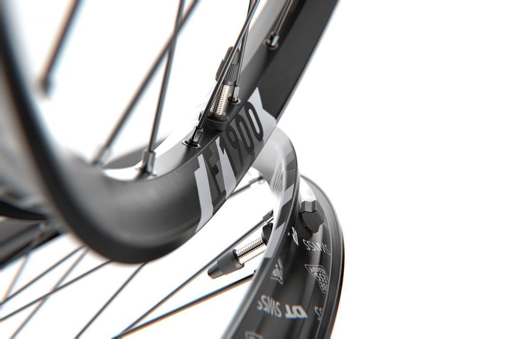 HR DT Swiss F 1900 Classic 29"/30mm Alu, zwart, IS-6-L., 157/12mm TA, SRAM 3/3