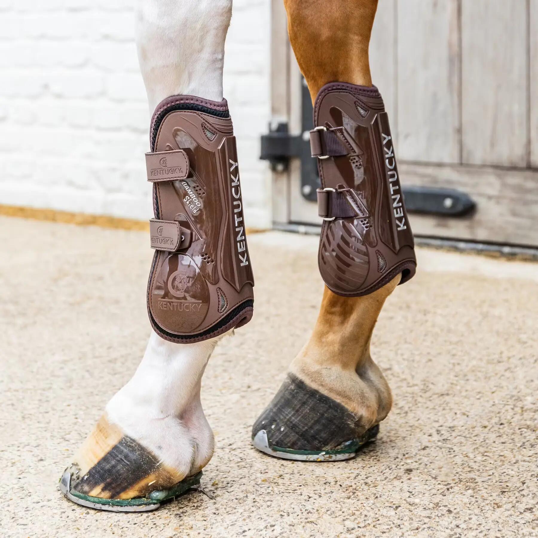 Open voorkeursbeschermers voor paarden van bamboe met klittenband Kentucky Horse 4/5