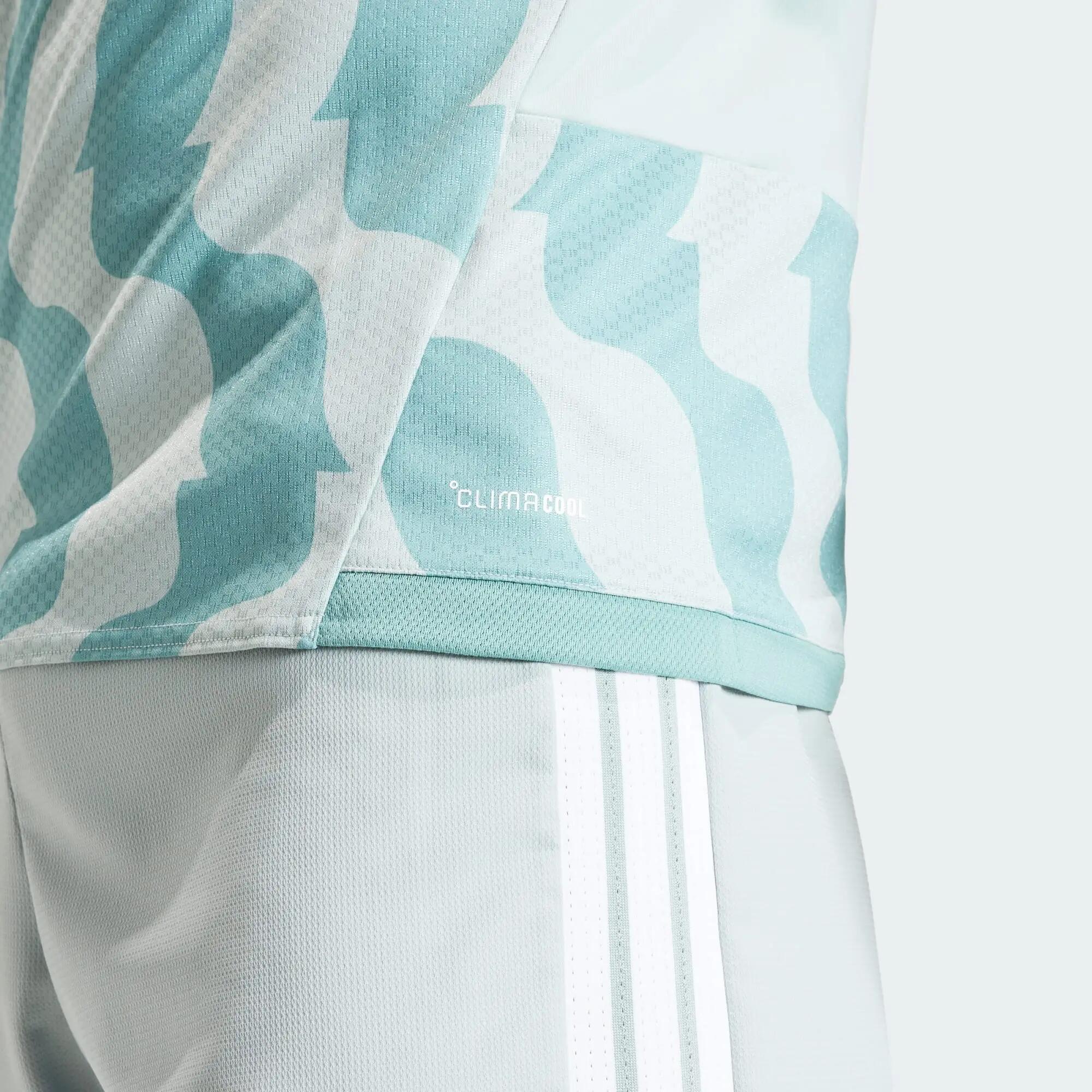Adidas T26 CM GFX JSYM Men Football JERSEYS Green -  5