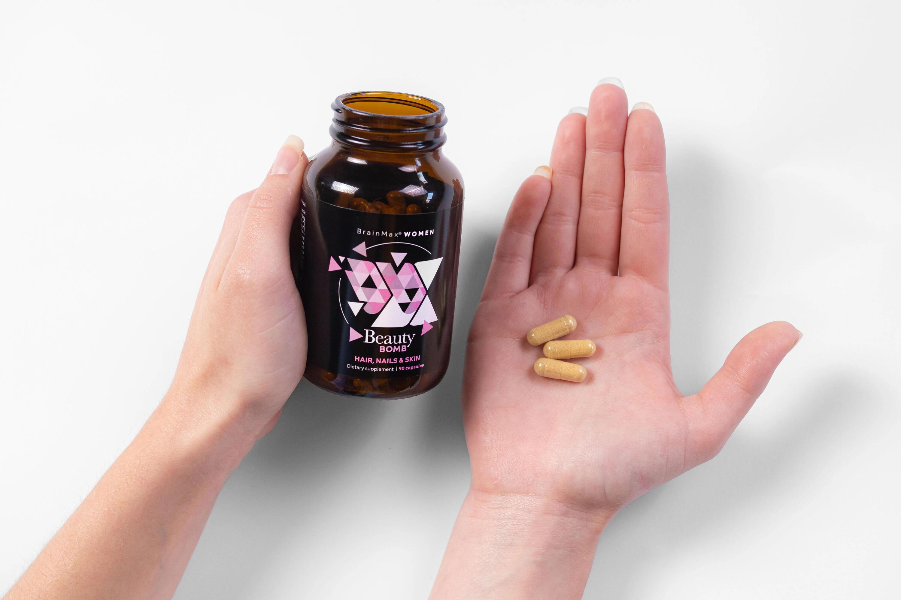 Vitamínový doplněk stravy pro vlasy, nehty a pleť Women Beauty Bomb® 3/6