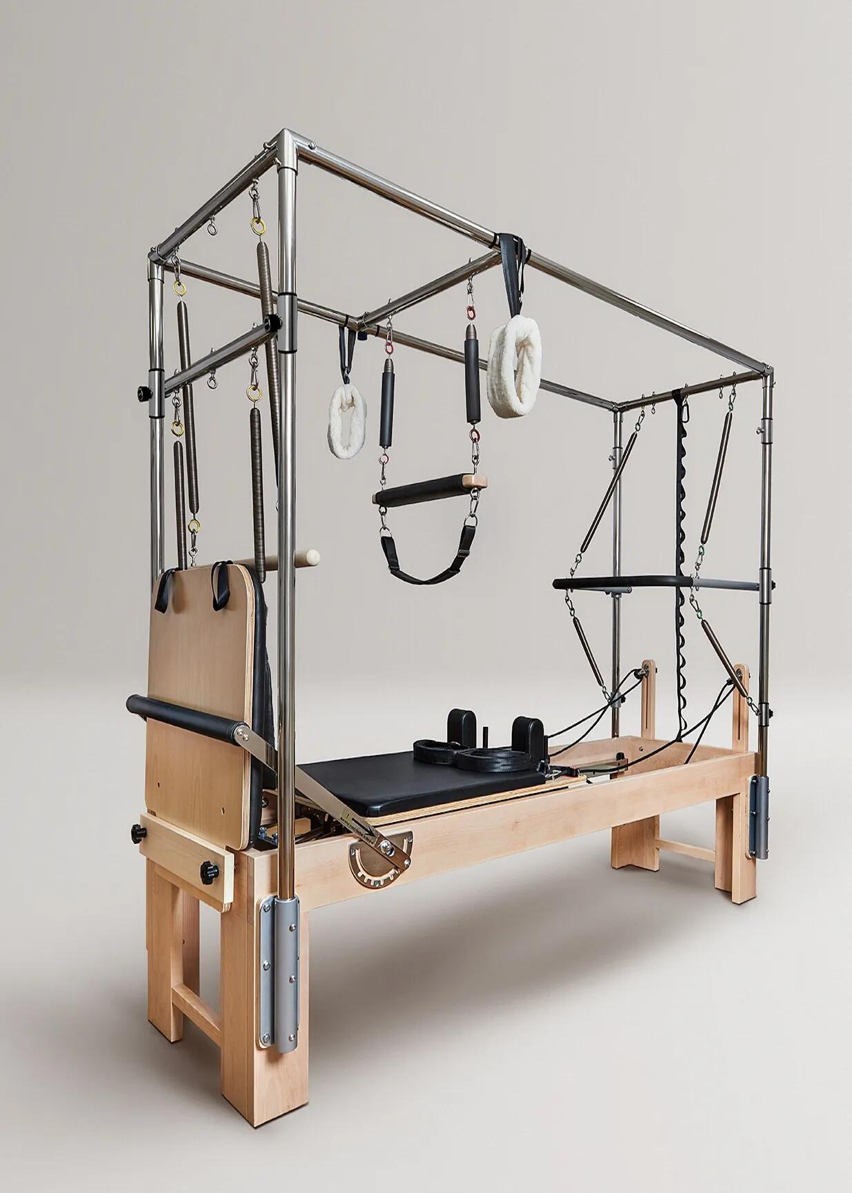 Cadillac Reformer em madeira de Faia e Preto Pilates Pilatu F&H 2/3