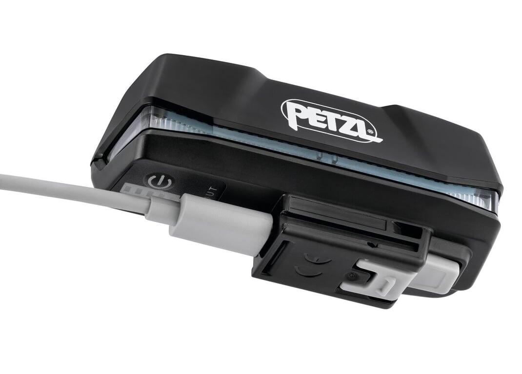 Wiederaufladbarer Akku Petzl R1 3200 mAh USB‑C IP67 rote Rückleuchte 3/4